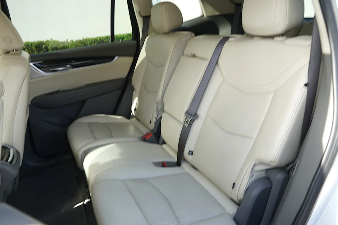 2023 Cadillac XT6 - Image 18 of 29