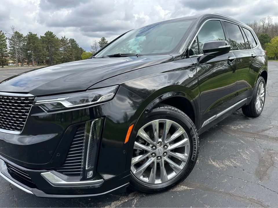 2023 Cadillac XT6 - Image 2 of 20