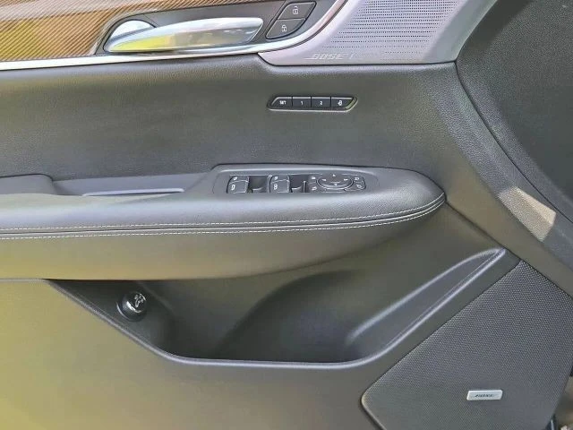 2023 Cadillac XT6 - Image 12 of 29