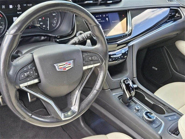 2023 Cadillac XT6 - Image 15 of 21
