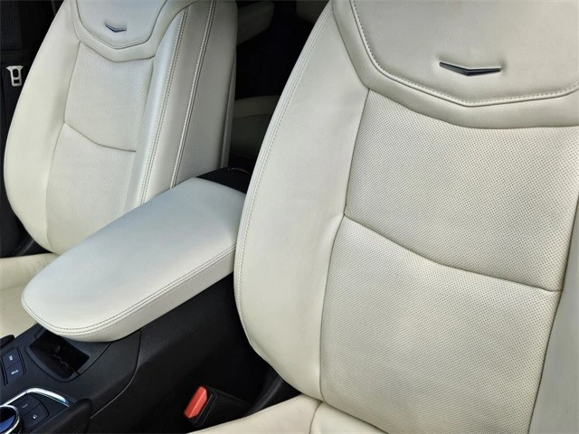 2023 Cadillac XT6 - Image 16 of 21