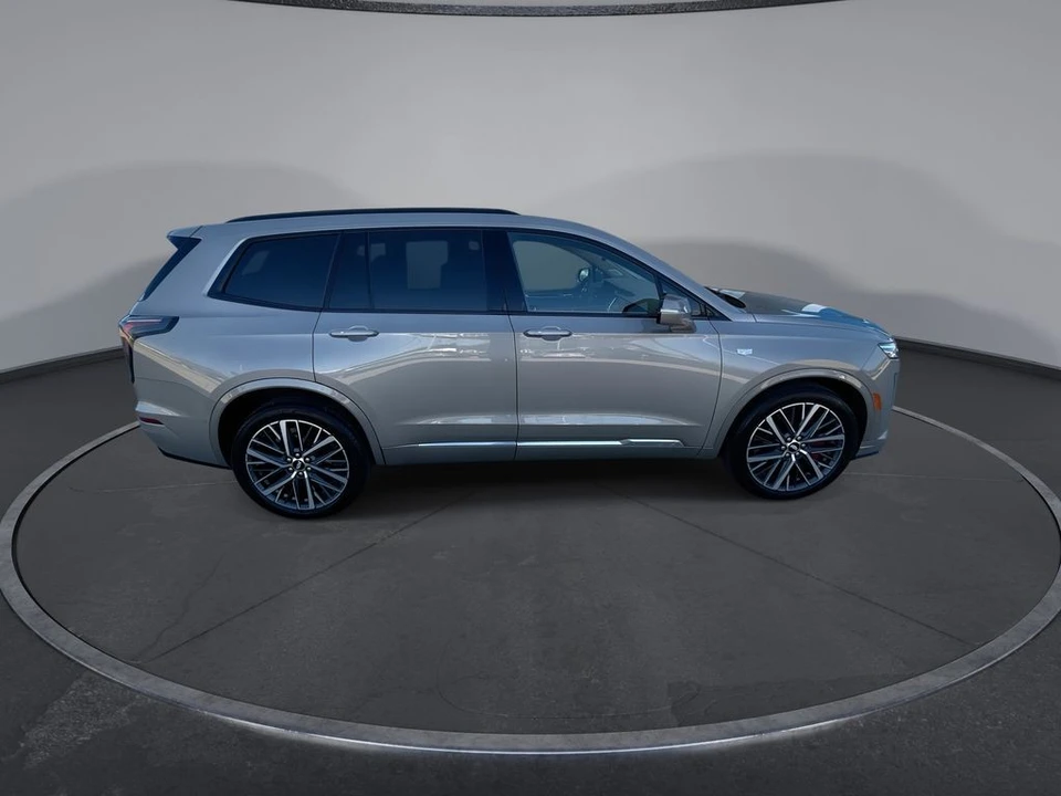 2023 Cadillac XT6 - Image 9 of 31
