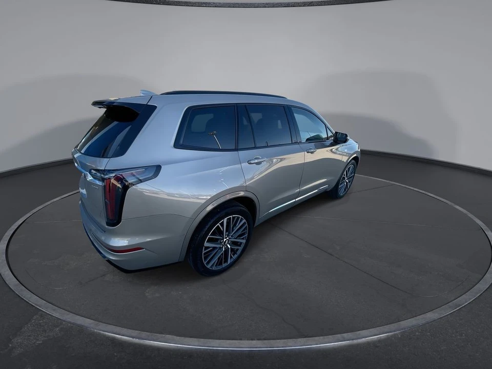 2023 Cadillac XT6 - Image 8 of 31