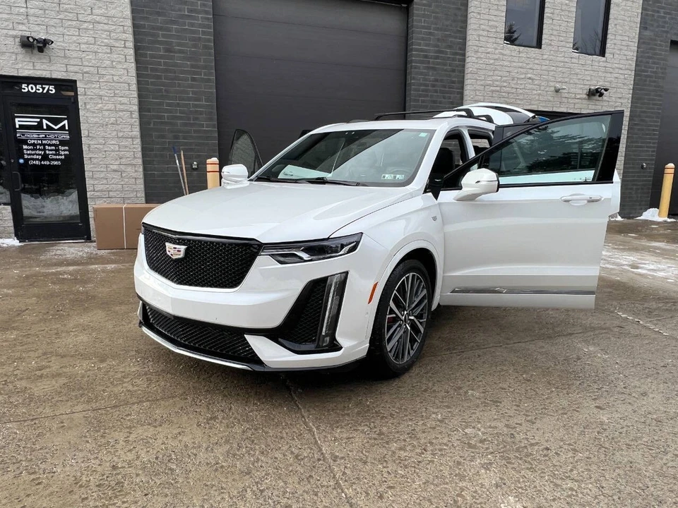 2023 Cadillac XT6 - Image 14 of 21