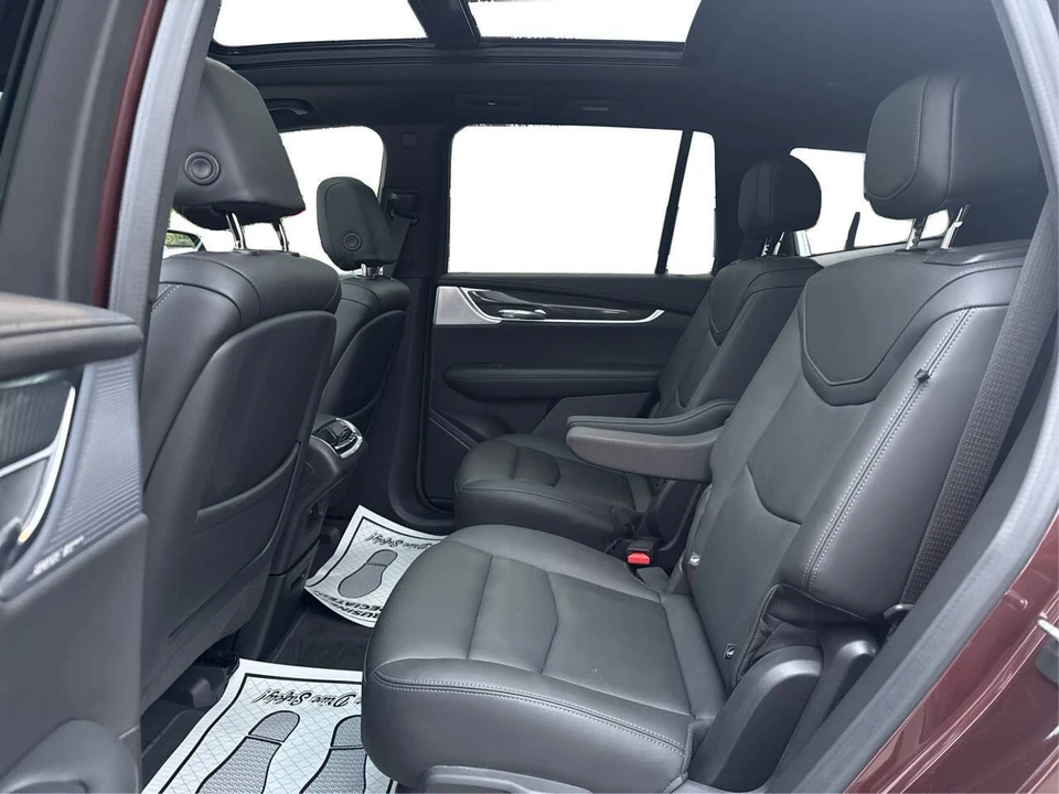 2023 Cadillac XT6 - Image 10 of 12