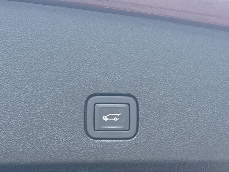 2023 Cadillac XT6 - Image 14 of 21