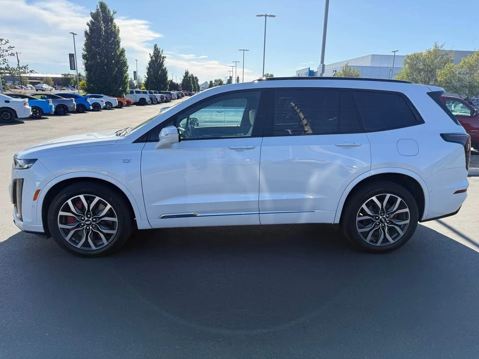 2023 Cadillac XT6 - Image 8 of 20