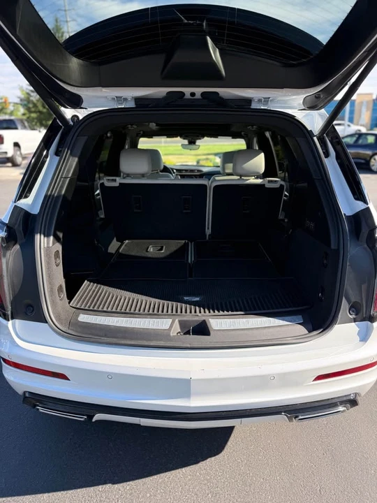 2023 Cadillac XT6 - Image 12 of 20
