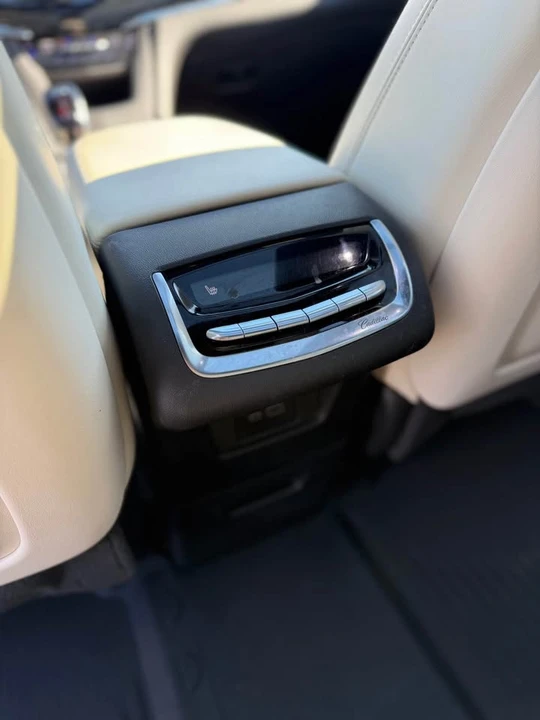 2023 Cadillac XT6 - Image 11 of 20