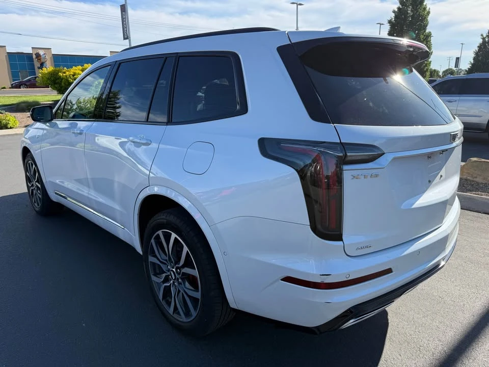 2023 Cadillac XT6 - Image 7 of 20