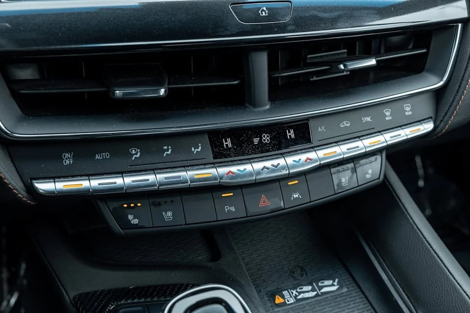 2023 Cadillac CT5-V - Image 16 of 20