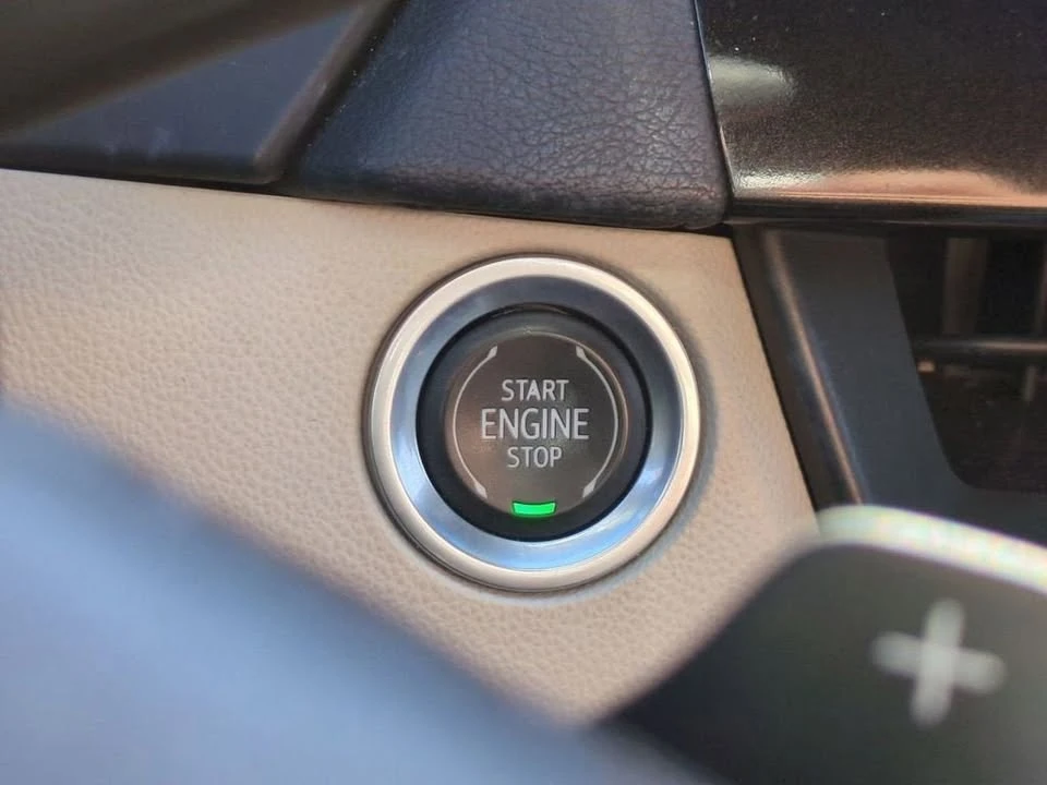 2023 Cadillac CT4 - Image 17 of 20