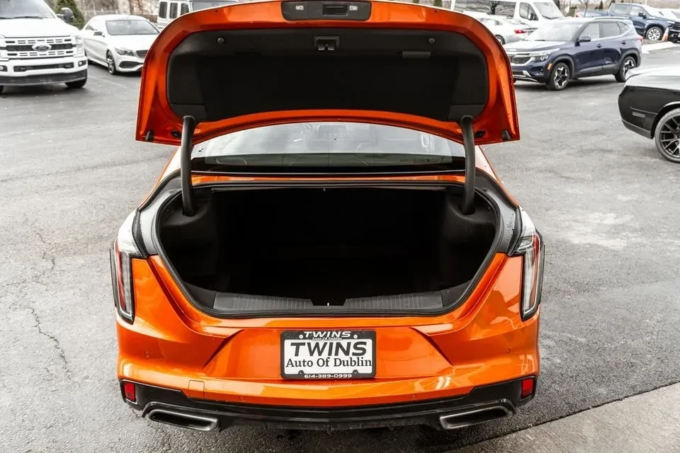 2023 Cadillac CT4 - Image 9 of 16