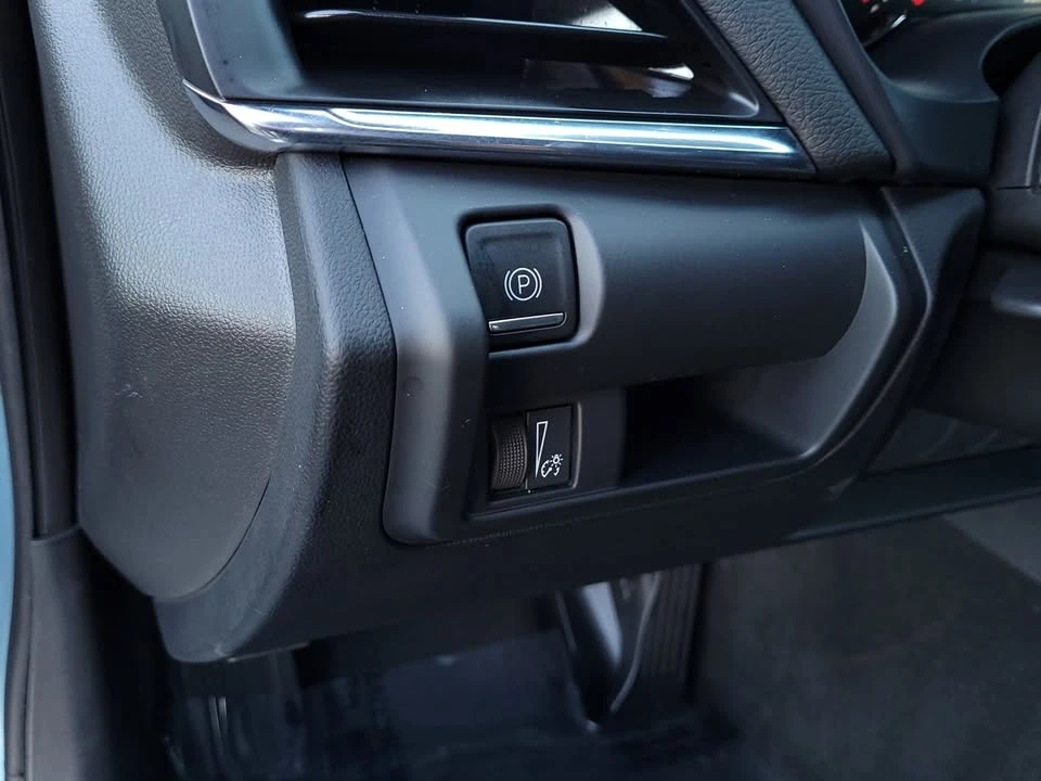 2023 Cadillac CT4 - Image 17 of 19