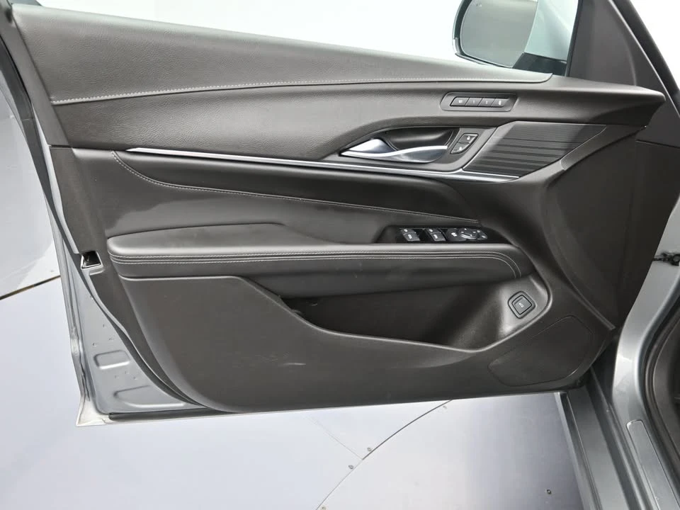 2023 Cadillac CT4 - Image 10 of 20