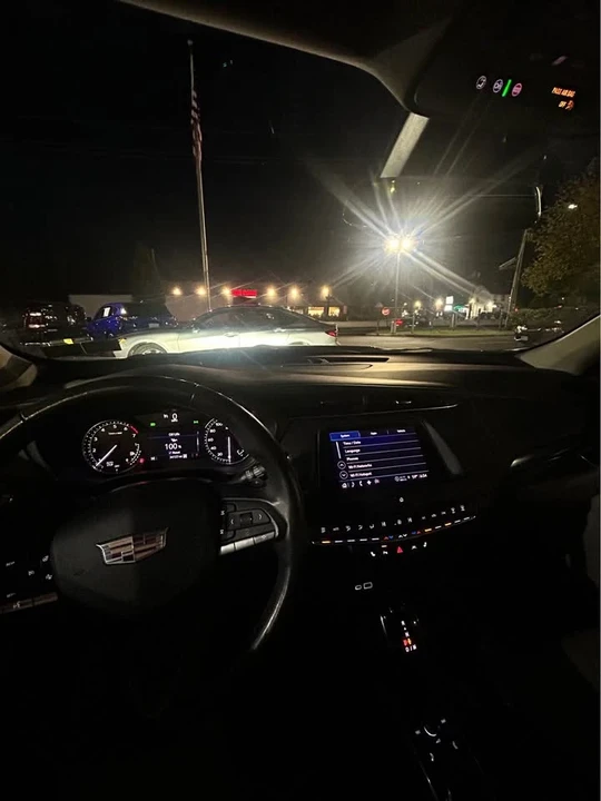 2023 Cadillac CT4 - Image 9 of 10