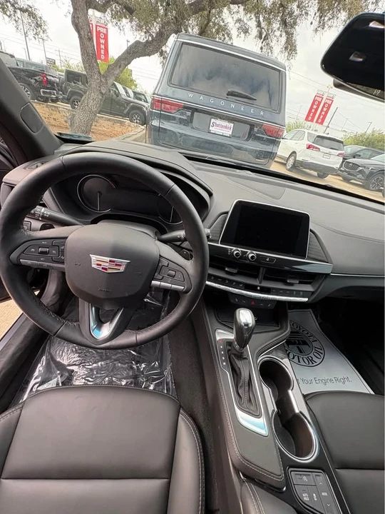 2023 Cadillac CT4 - Image 6 of 8