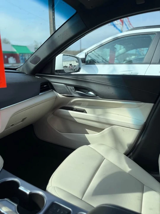 2023 Cadillac CT4 - Image 7 of 14
