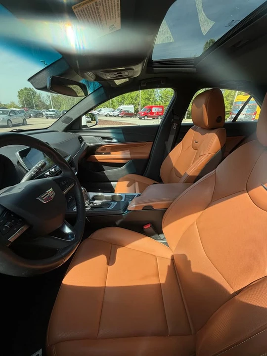 2023 Cadillac CT4 - Image 10 of 12