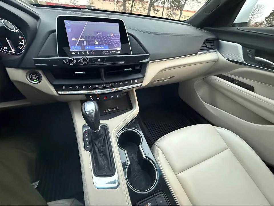 2023 Cadillac CT4 - Image 14 of 18