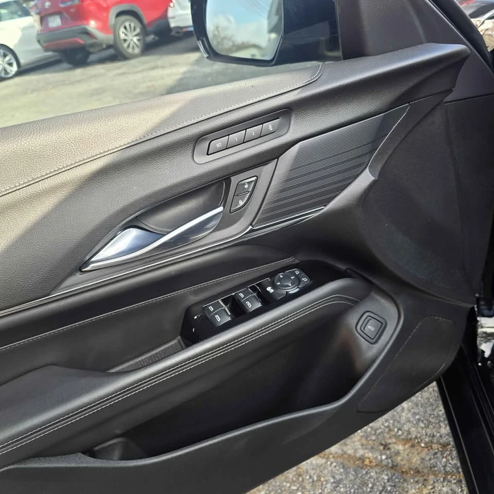 2023 Cadillac CT4 - Image 3 of 8