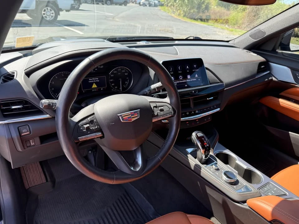 2023 Cadillac CT4 - Image 5 of 10