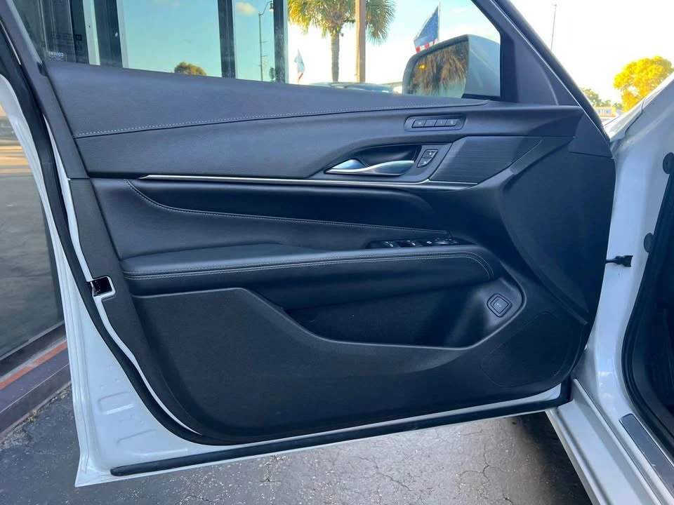 2023 Cadillac CT4 - Image 6 of 18