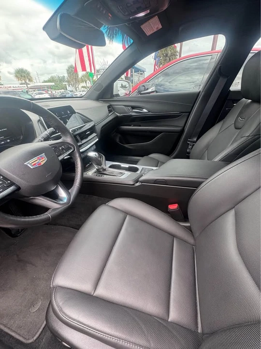 2023 Cadillac CT4 - Image 8 of 10