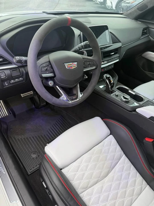 2023 Cadillac CT4-V Blackwing - Image 6 of 7