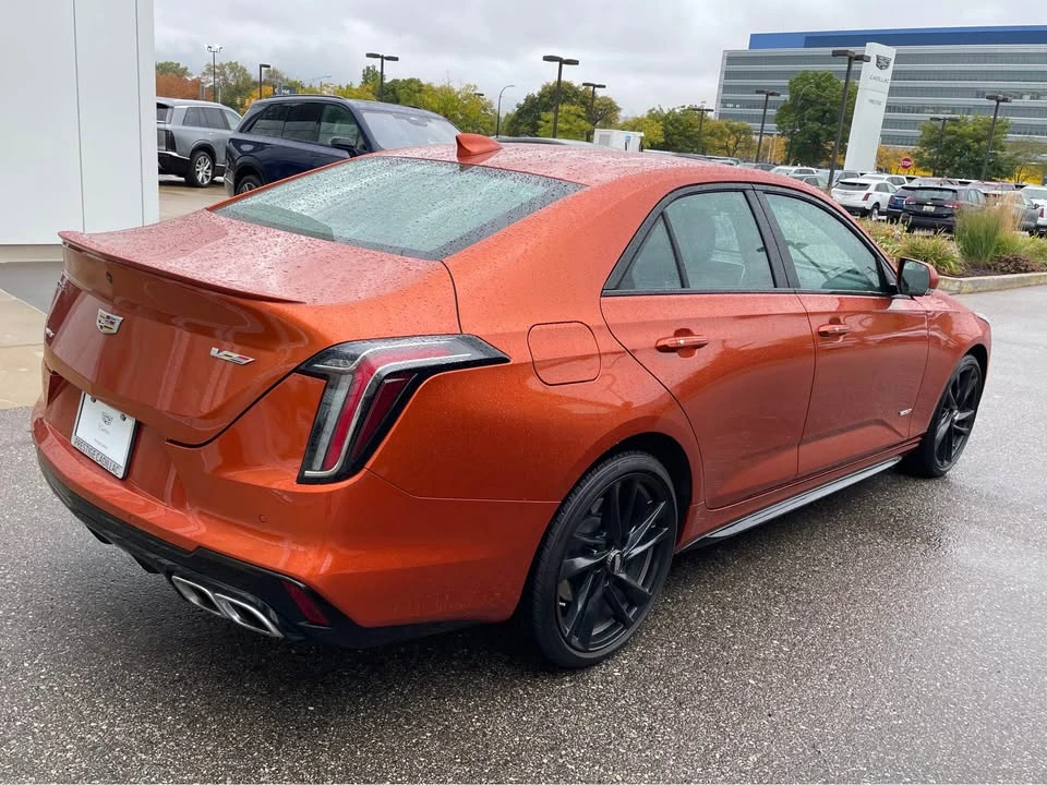 2023 Cadillac CT4-V - Image 4 of 8