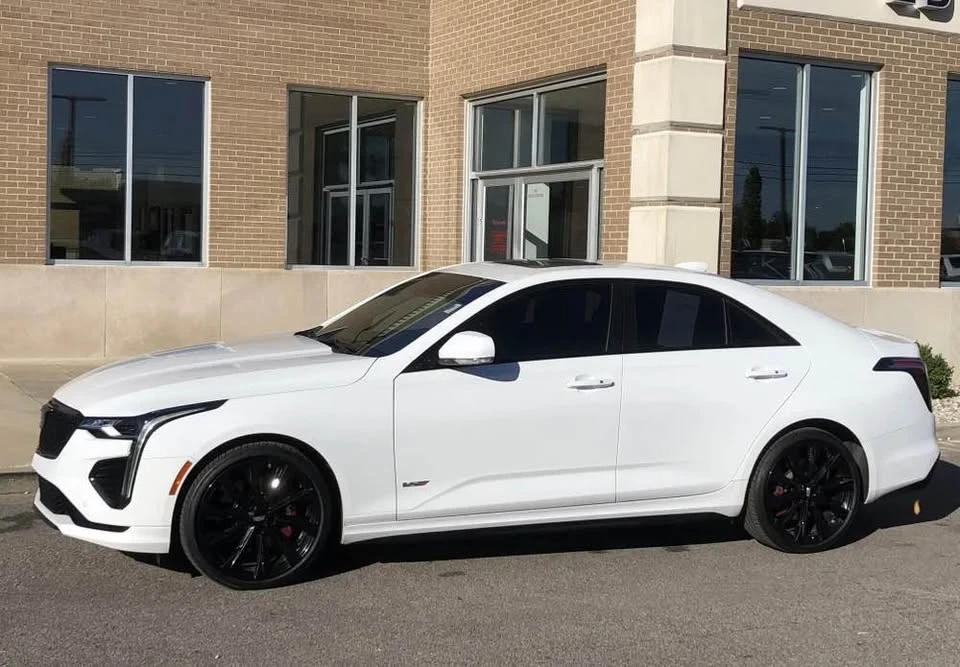 2023 Cadillac CT4-V - Image 4 of 5