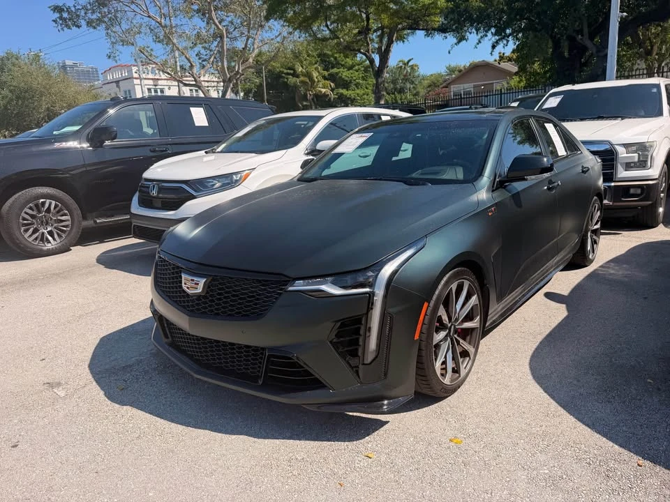 2023 Cadillac CT4-V - Image 2 of 4