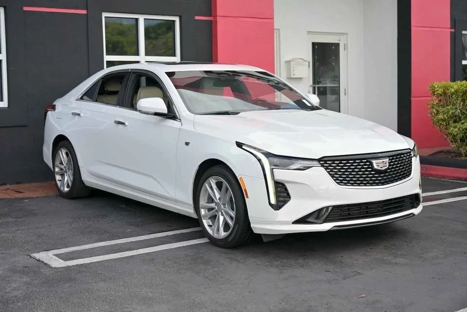 2023 Cadillac CT4 - Image 9 of 10