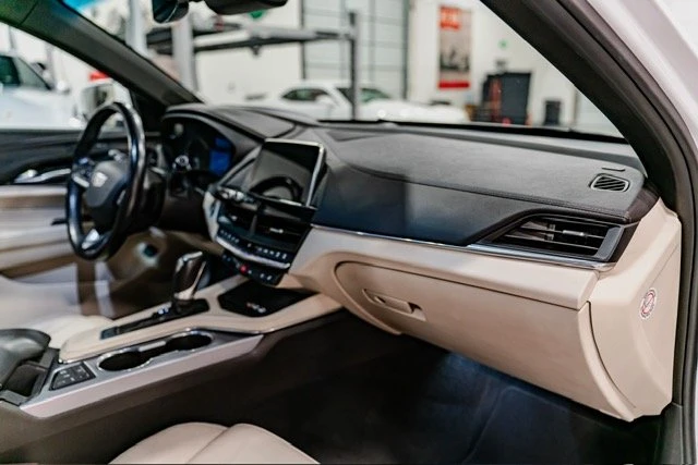 2023 Cadillac CT4 - Image 15 of 15