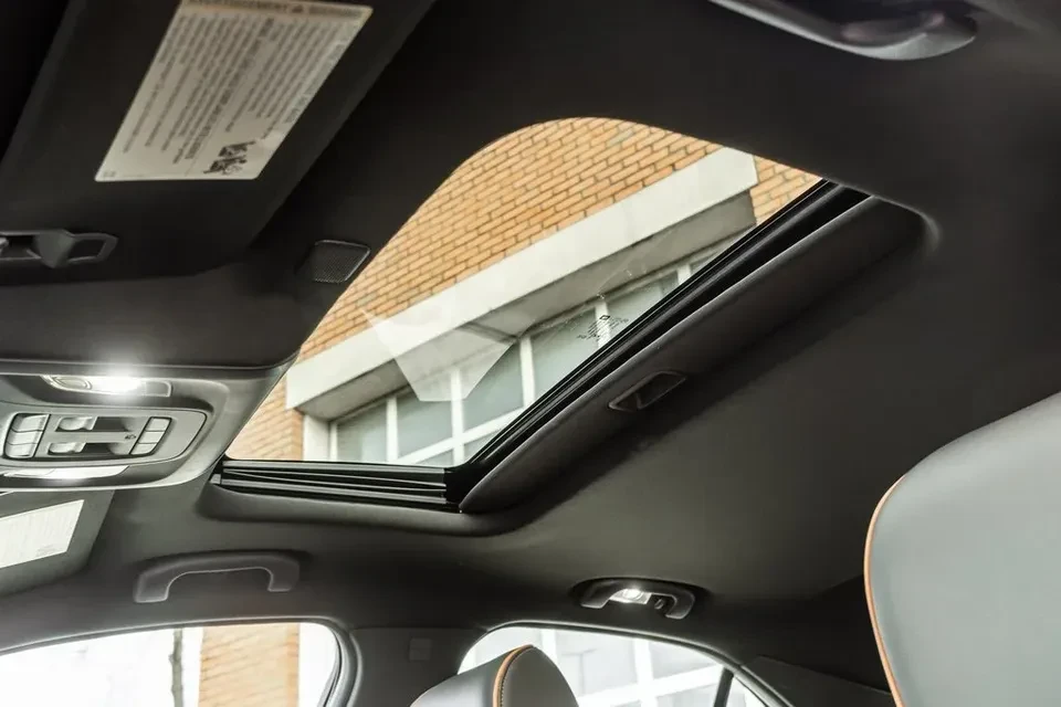 2023 Cadillac CT4 - Image 8 of 19