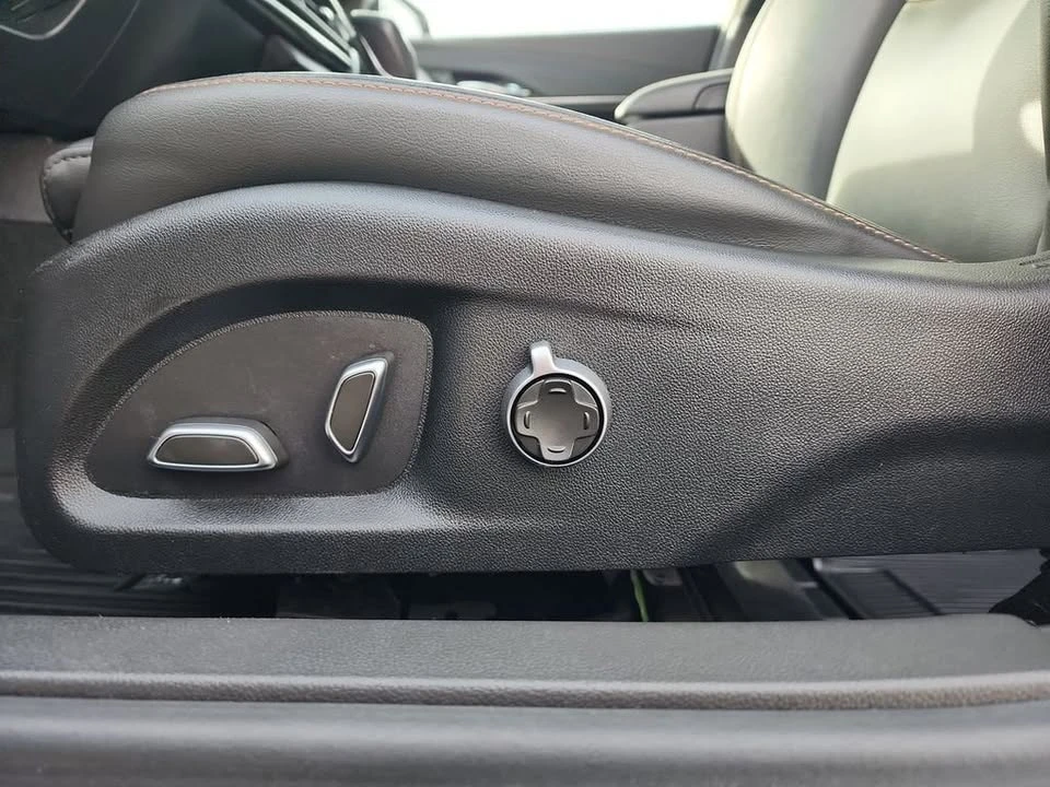 2023 Cadillac CT4 - Image 11 of 20