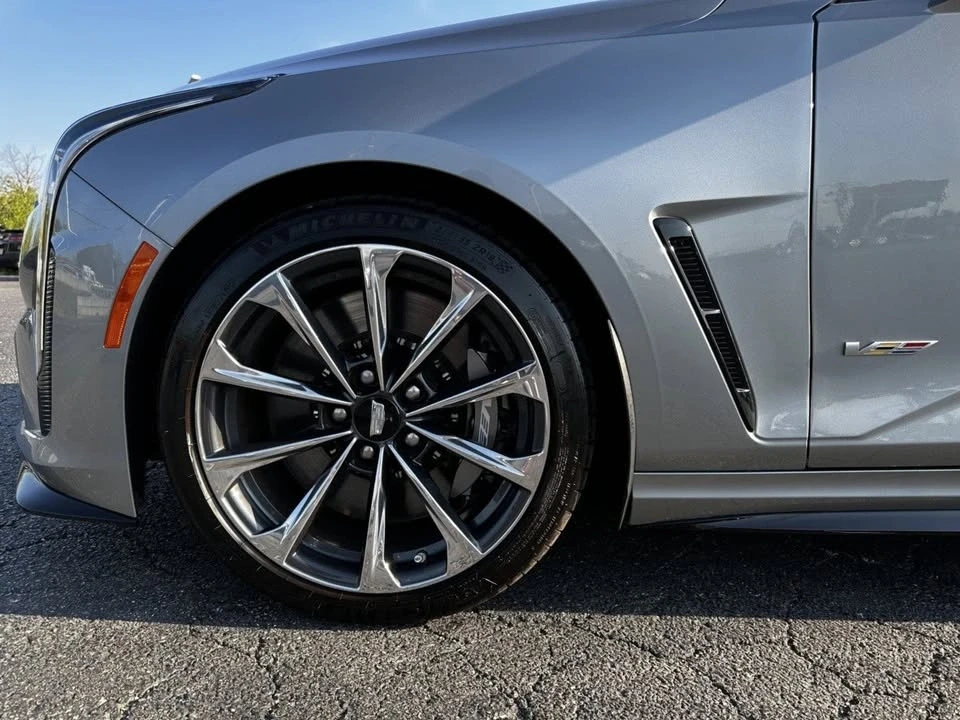 2023 Cadillac CT4-V - Image 17 of 20