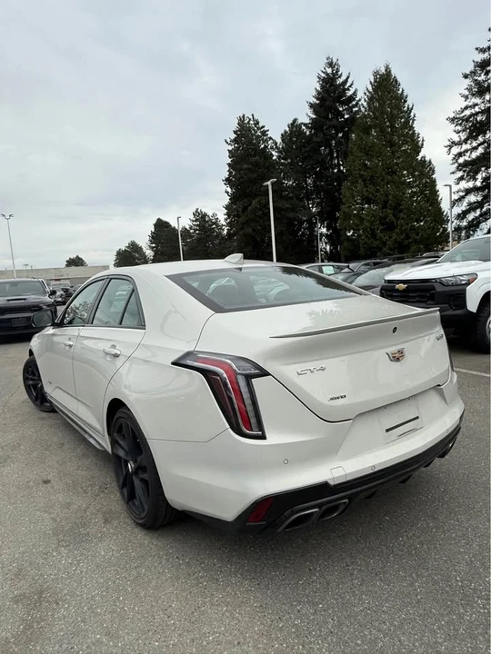 2023 Cadillac CT4-V - Image 10 of 18