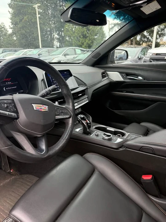 2023 Cadillac CT4-V - Image 15 of 18