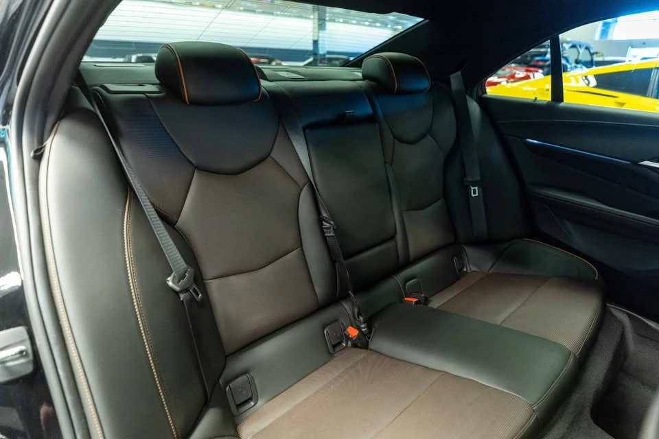 2023 Cadillac CT4-V - Image 9 of 15
