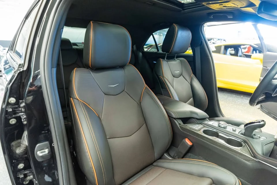 2023 Cadillac CT4-V - Image 10 of 15