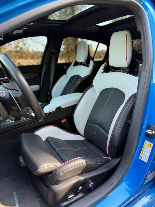 2023 Cadillac CT5 - Image 15 of 19