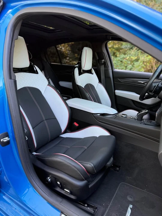 2023 Cadillac CT5 - Image 16 of 19