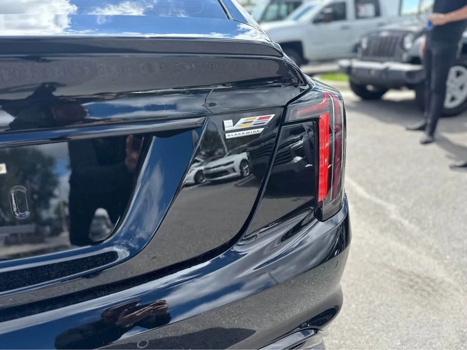 2023 Cadillac CT5 - Image 5 of 10