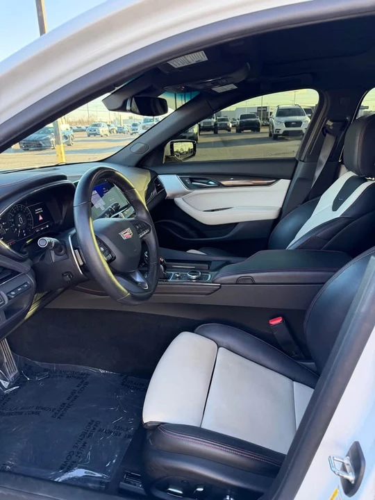 2023 Cadillac CT5 - Image 10 of 14