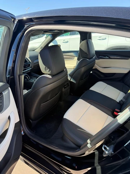 2023 Cadillac CT5 - Image 8 of 10