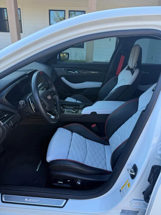 2023 Cadillac CT5-V Blackwing - Image 9 of 10