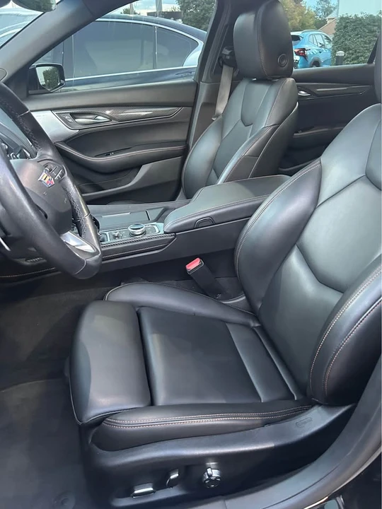 2023 Cadillac CT5 - Image 10 of 13