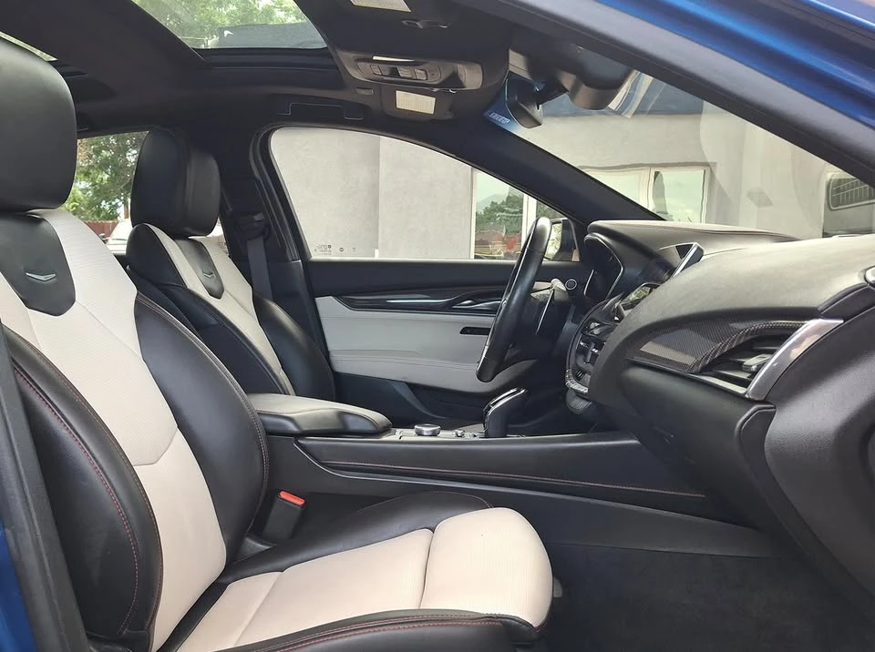 2023 Cadillac CT5 - Image 10 of 12