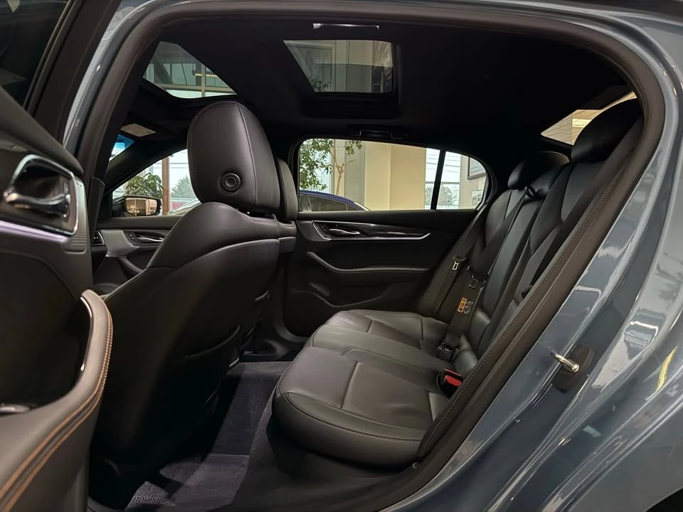 2023 Cadillac CT5-V - Image 10 of 15